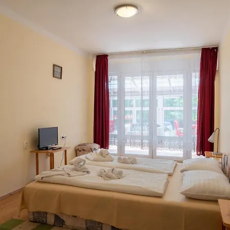 Sylvia Haz Hotel Tihany Exterior photo